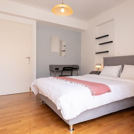 Апартаменти Athens Retreat 1-Bdr Apt Close To Metro Station Екстер'єр фото