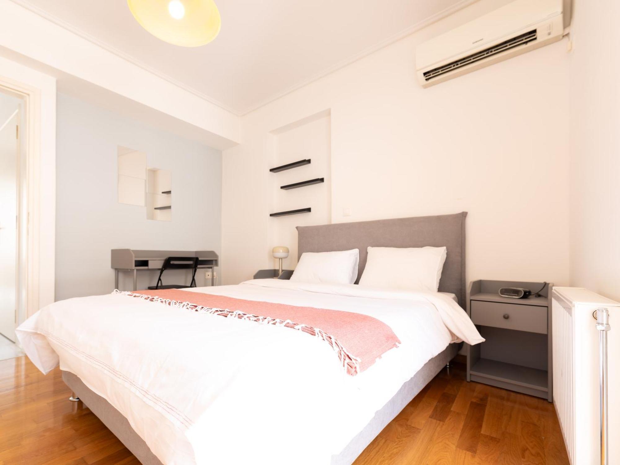 Апартаменти Athens Retreat 1-Bdr Apt Close To Metro Station Екстер'єр фото